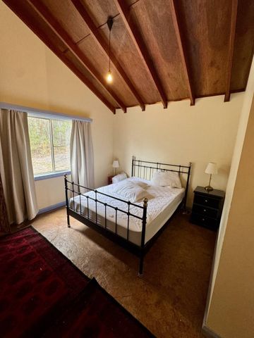 Secluded 3-Bedroom Fully Furnished Home - Photo 3