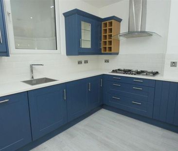 3 bedroom terraced house to rent - Photo 6