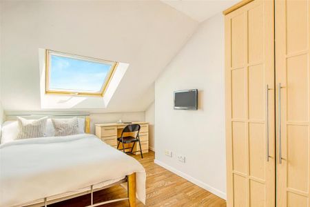 6 bedroom terraced house to rent - Photo 4