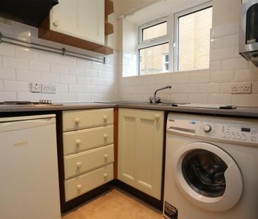 Studio to rent - Photo 5