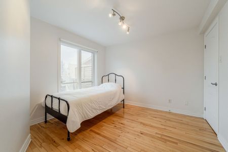 5000 Rue Notre Dame O., Montréal (Le Sud-Ouest), QC H4C - Photo 2