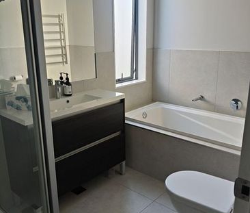 Modern 3BR Townhouse in Hobsonville - Photo 2