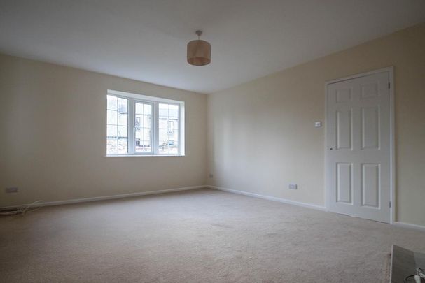 3 bedroom bungalow to rent - Photo 1