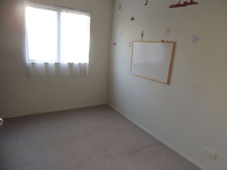 PAKURANGA 4 bedrooms family home - Photo 5