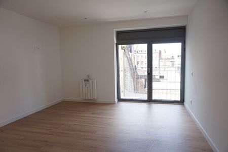 T5 entièrement rénove, Quartier République Beaux Arts, avec Parking ! réf 5616 - Photo 3