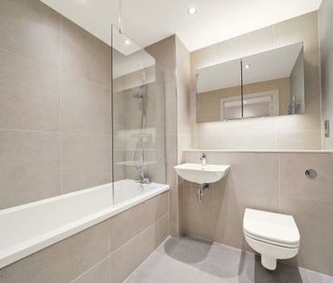 The Oakgate, KT22 7RZ, Surrey - Photo 5