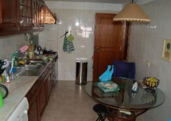 Arrendo apartamento T2 em Agualva Cacem