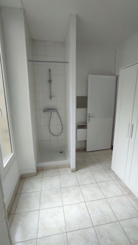 Location Appartement 1 pièce 22m² ORLEANS 45000 - Photo 3