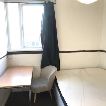 Room in a Shared Flat, Priory Court, SE15 - Photo 3