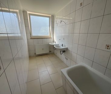 Renovierte 3-Zimmer-Wohnung in Nürnberg-Langwasser - Photo 2