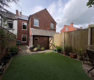 2 bedroom terraced house to rent - Photo 3