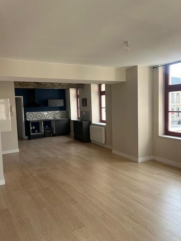 Location Appartement 4 pièces 83m² DOUAI 59500 - Photo 2