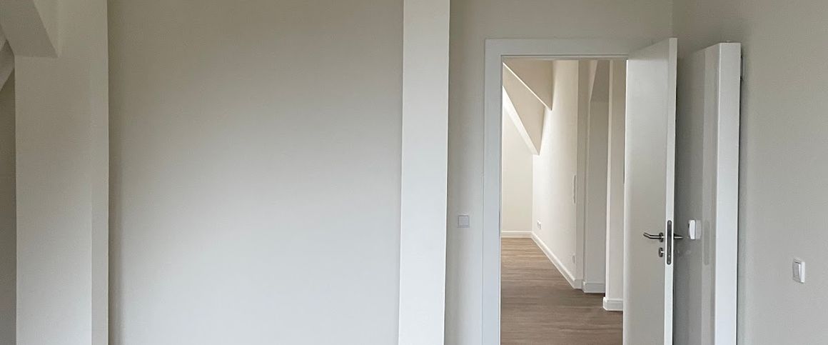 Wohnen mit Stil - Offen geschnittene 3-Zimmer-Wohnung im Dachgeschoss - Photo 1