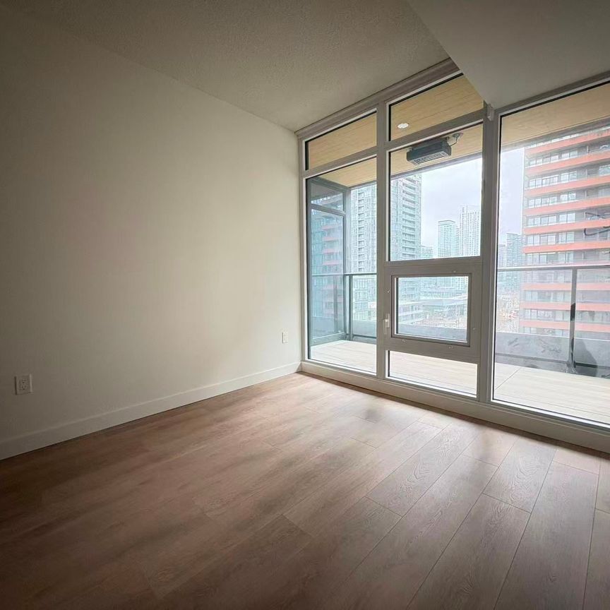 For Lease - 3 Concord Cityplace Way Unit# #723, Toronto, Ontario - Photo 1