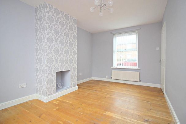 2 bedroom terraced house to rent - Photo 1