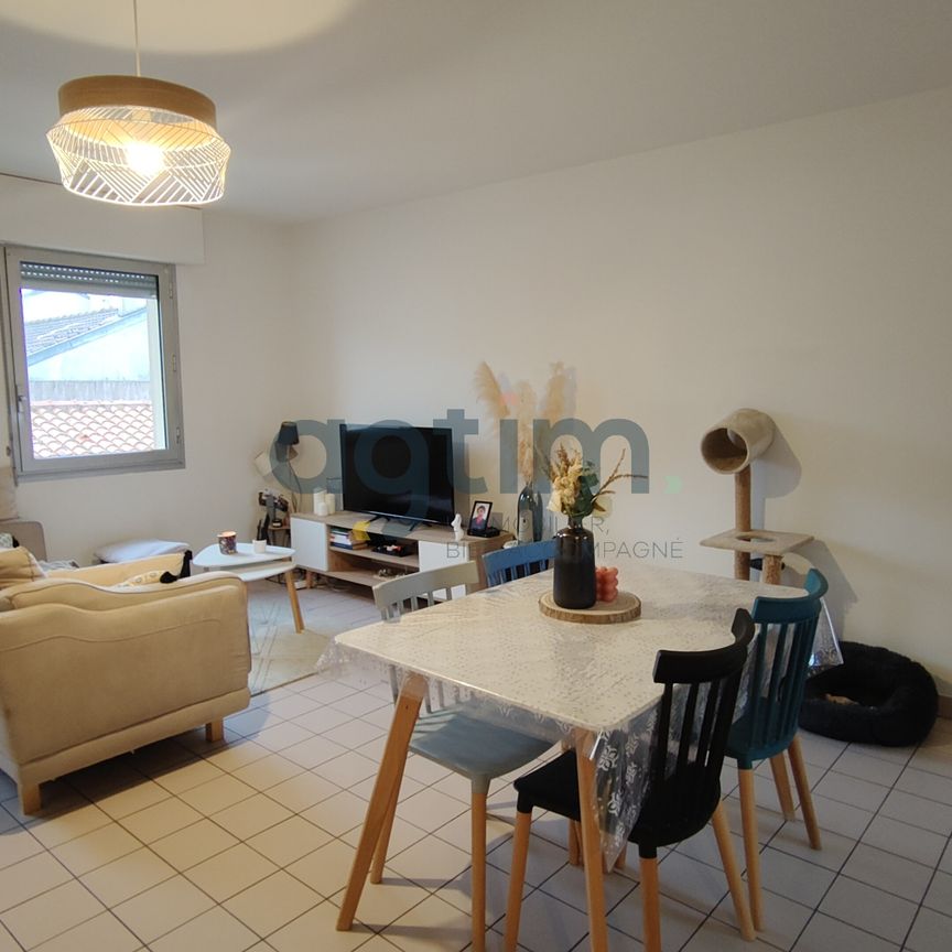 Location Appartement 2 pièces 53m² MONTAIGU VENDEE 85600 - Photo 1
