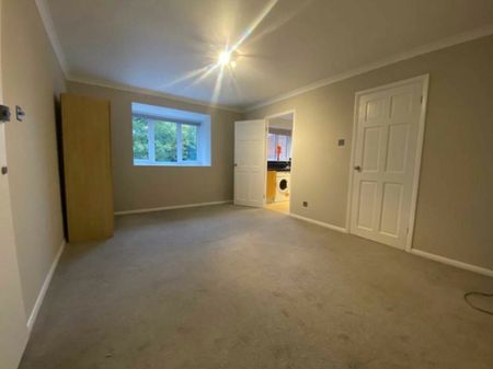 Cambridge Gardens - Photo 3