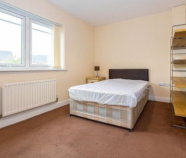 4 bedroom townhouse to rent - Photo 5