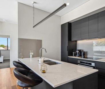 Sleek and trendy apartment in Eden on Riseley. - Photo 4