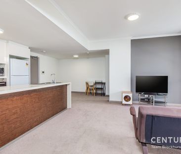 CENTRAL APARTMENT LIVING! Available from 20th April 2026. - Photo 1