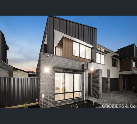 3/111 Flinders Street, Thornbury, Vic 3071 - Photo 2