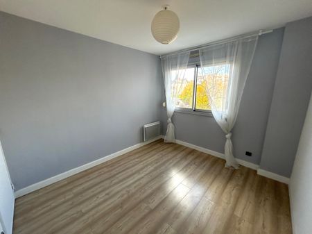 Location Appartement 3 pièces 73m² DIJON 21000 - Photo 2