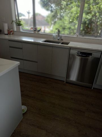 Private and sunny one bedroom unit - Photo 5