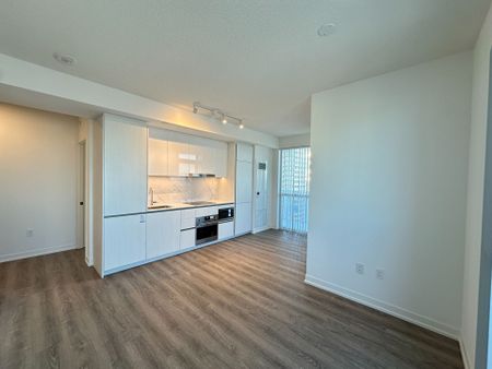 For Lease - 8 Interchange Way Unit# 3202, Vaughan, Ontario - Photo 4
