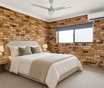 Character, Courtyard Living & New Farm Convenience - Photo 4