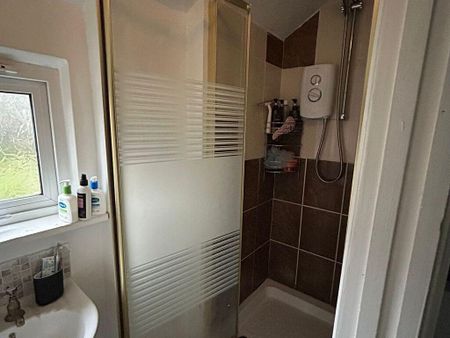 20 Derry Avenue - Photo 2