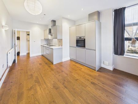 2 bedroom apartment to rent - Photo 4