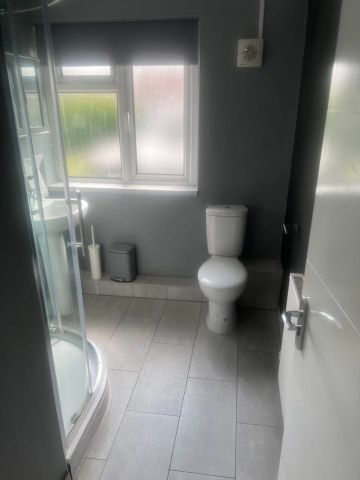 Room in a Shared House, Unett St, B19 - Photo 3
