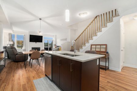 For Lease - 93 Richelieu Street, Russell, Ontario - Photo 3