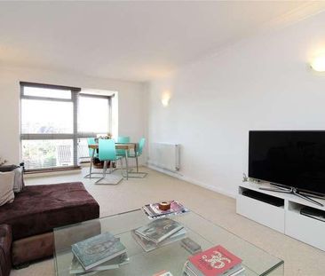 Randall Court, Page Street, Mill Hill, London, NW7 - Photo 2