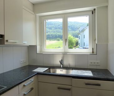 Helle 4.5-Zimmerwohnung mit Cheminée und grosszügigem Gartensitzplatz - Foto 4