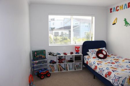 Superior Sunny 3-Bedroom Townhouse in Prime Massey - Photo 5