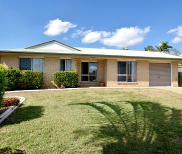 NEAT AND TIDY BRICK FAMILY HOME! - Photo 5