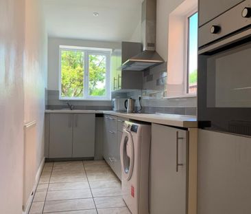 44 Woodlands Drive - Photo 2