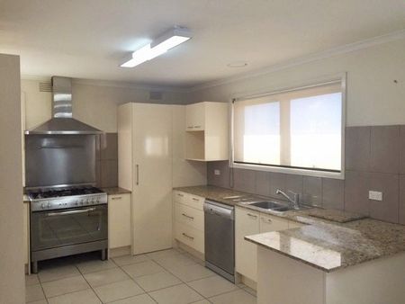 Spacious 3-Bedroom Home with Modern Amenities on Bellarine Drive - Photo 5