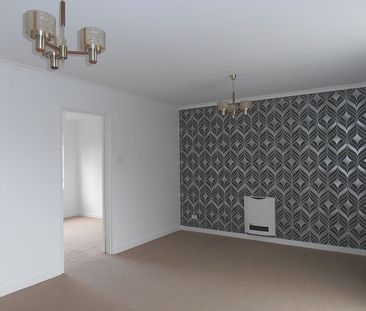 Walk to the Beach -ground floor unit - Photo 2