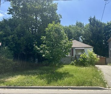 For Lease - 107 Elmhurst Avenue, Toronto, Ontario - Photo 2