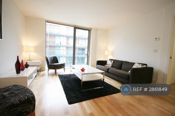 1 bedroom flat to rent - Photo 1