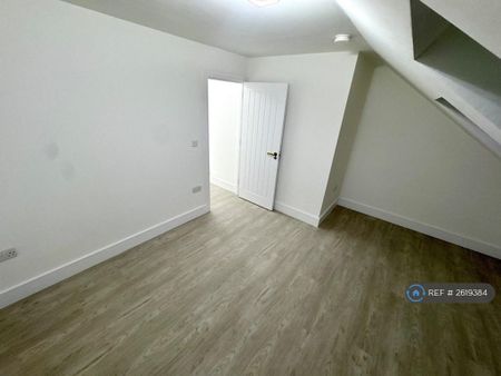 6 bedroom terraced house to rent - Photo 4