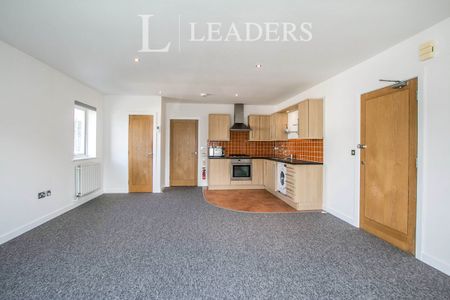 2 bedroom apartment to rent Glenair Avenue, Lower Parkstone, BH14 - Photo 2