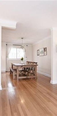 Lovely 3 Bed 1 Bath Townhouse - Photo 1