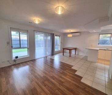 2/15a Rockbank Road, Ardeer, Vic 3022 - Photo 6