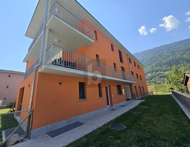 ACCOGLIENTE E MODERNO IN POSIZIONE SOLEGGIATA - Foto 1