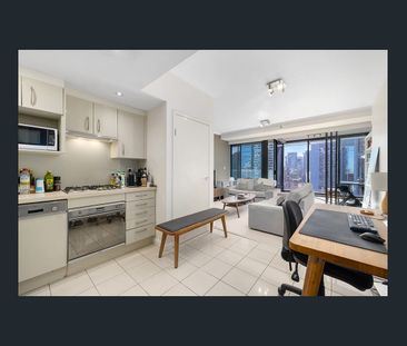 Sensational North facing apartment with amazing city views - Photo 2