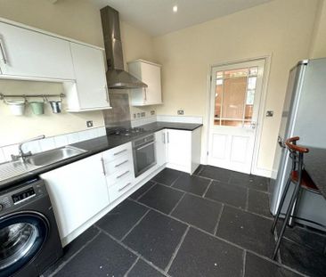 2 Bedroom Terraced To Let - Photo 4