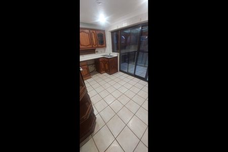 2 Bed Terraced House, Armstrong Close, E6 - Photo 5